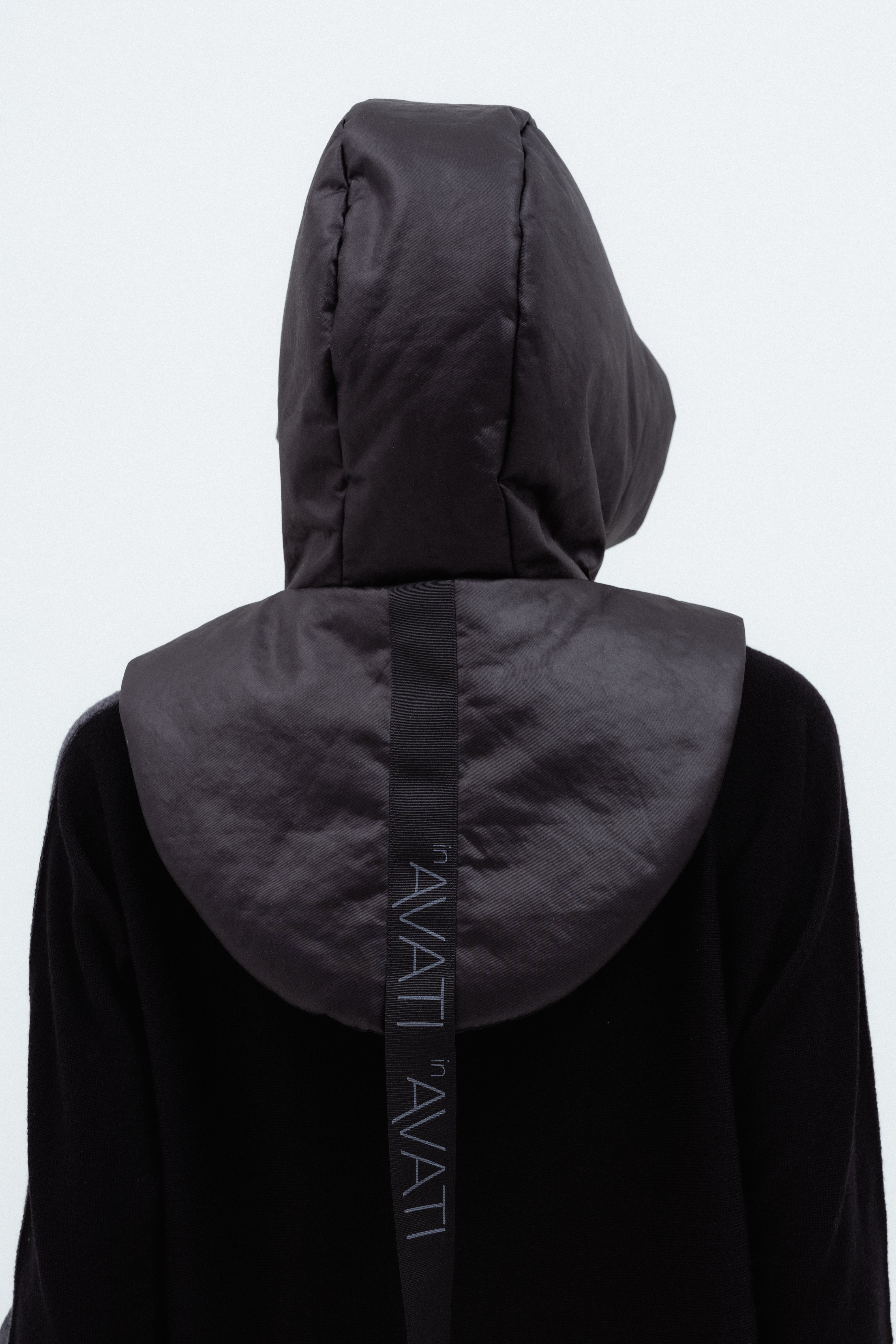 BLACK HOOD WITH PADDING