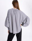 OVERSIZED GREY SHIRT WITH PUFFED SLEEVES