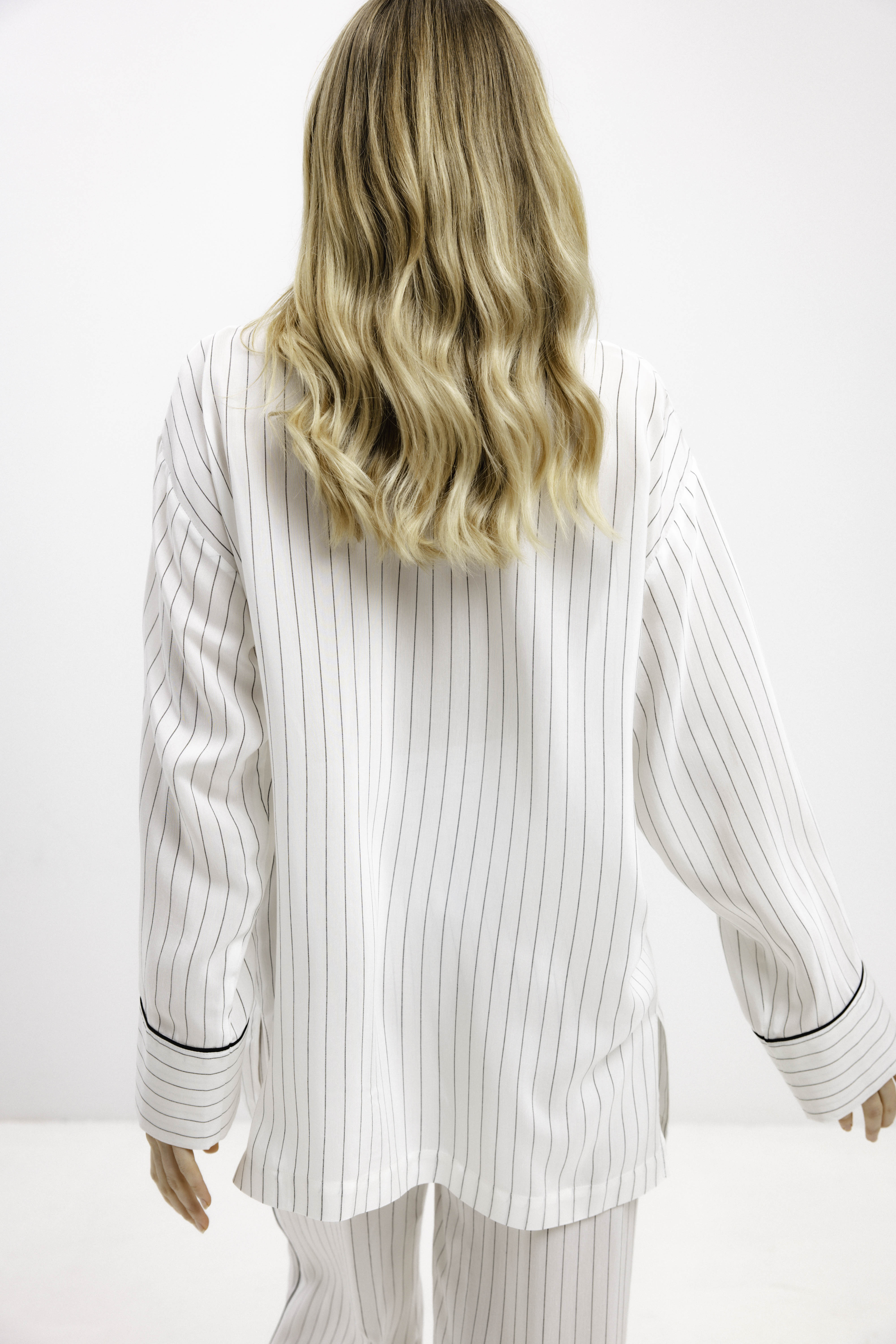 PYJAMA SHIRT WITH BLACK STRIPES AND LONG SLEEVES - UNISEX