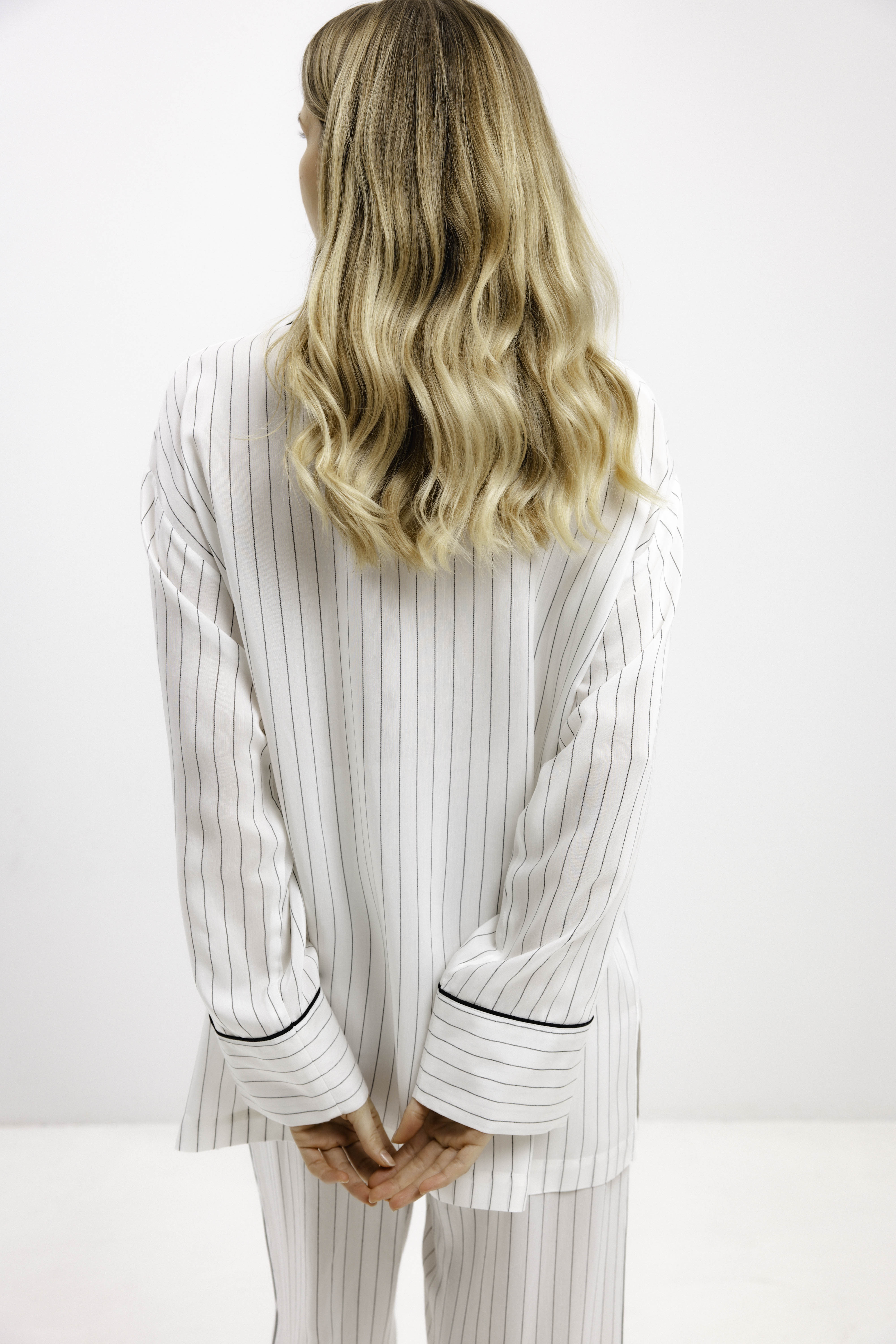 PYJAMA SHIRT WITH BLACK STRIPES AND LONG SLEEVES - UNISEX