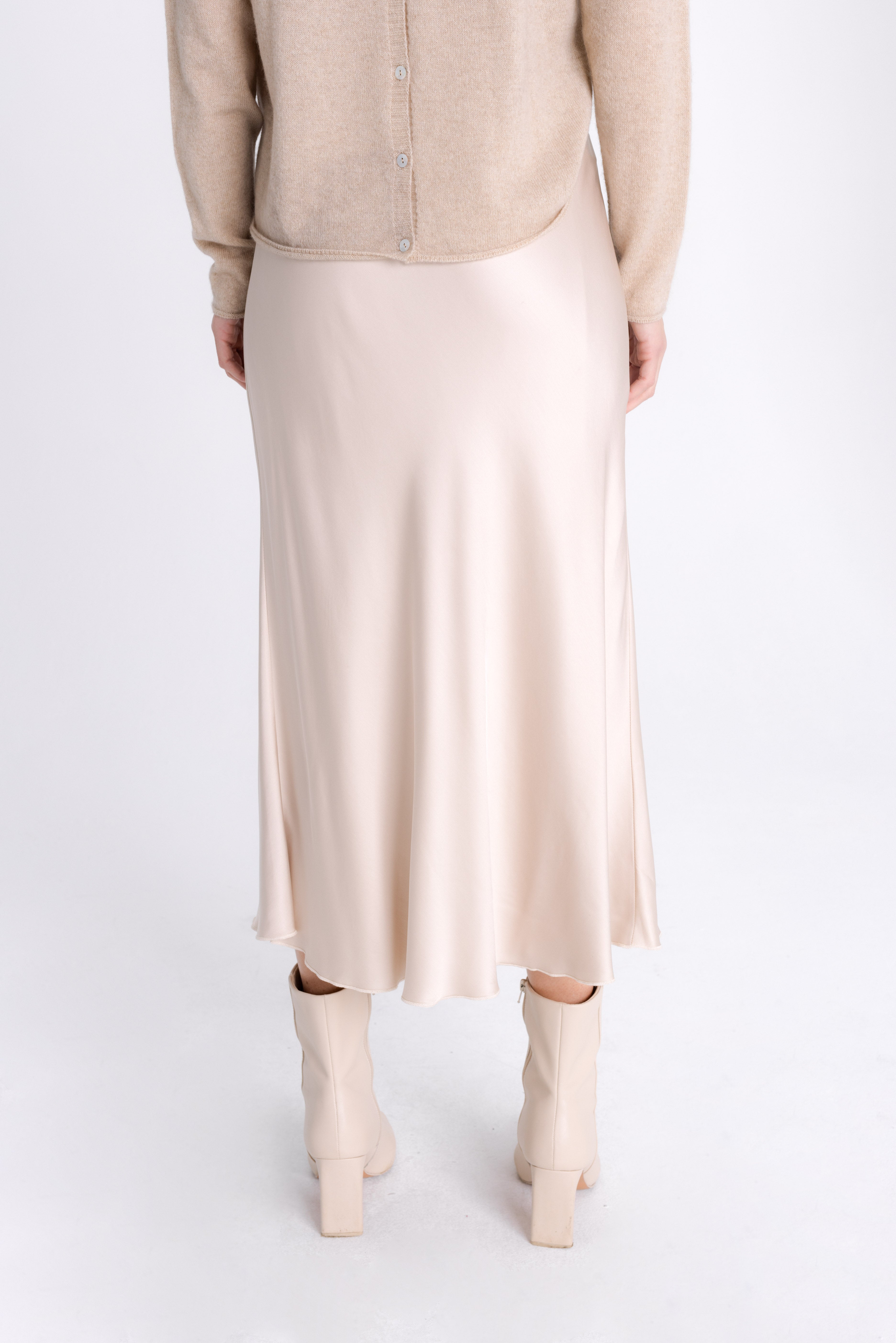 FLARED MIDI BEIGE SKIRT