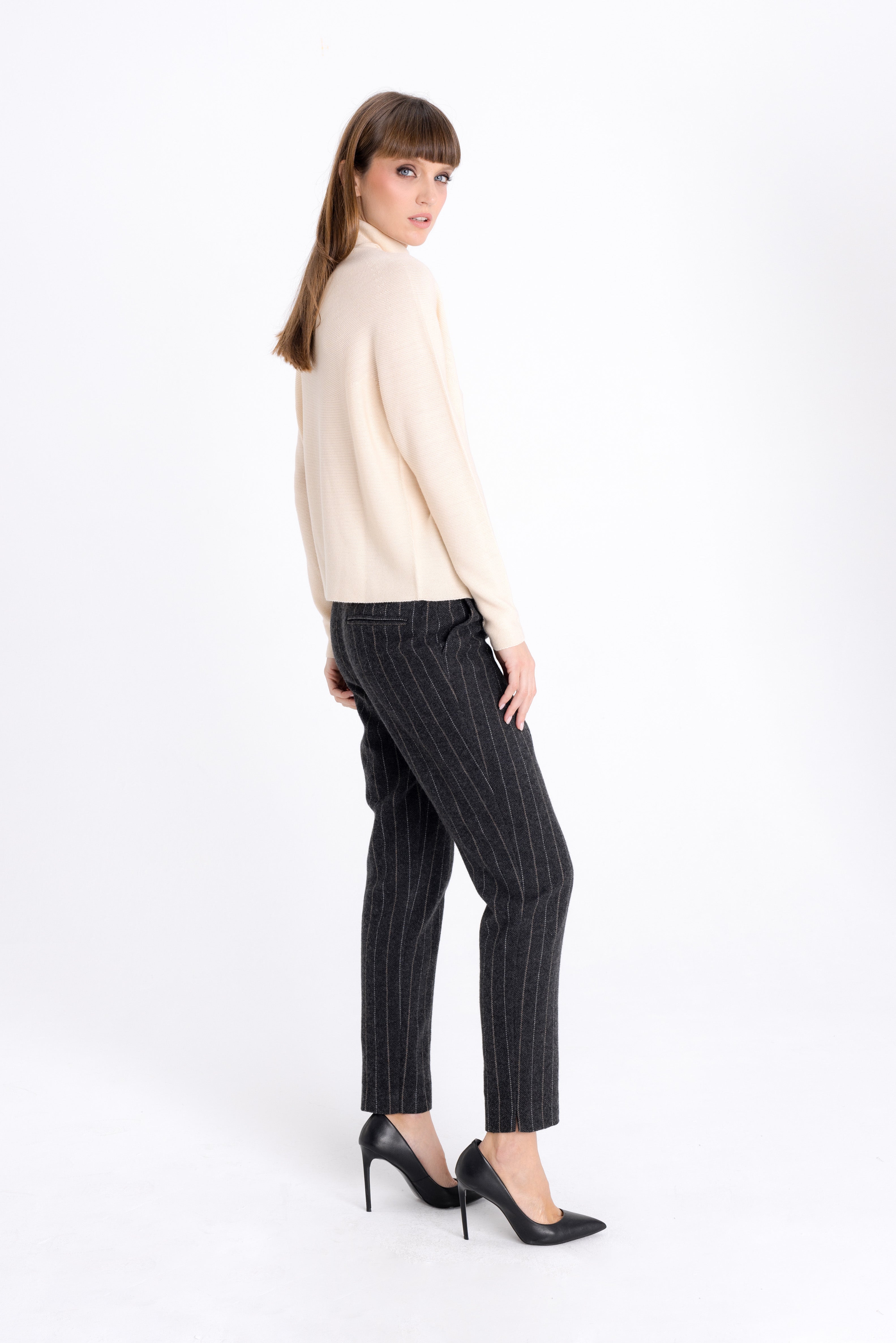 BEIGE SWEATER WITH MERINO WOOL