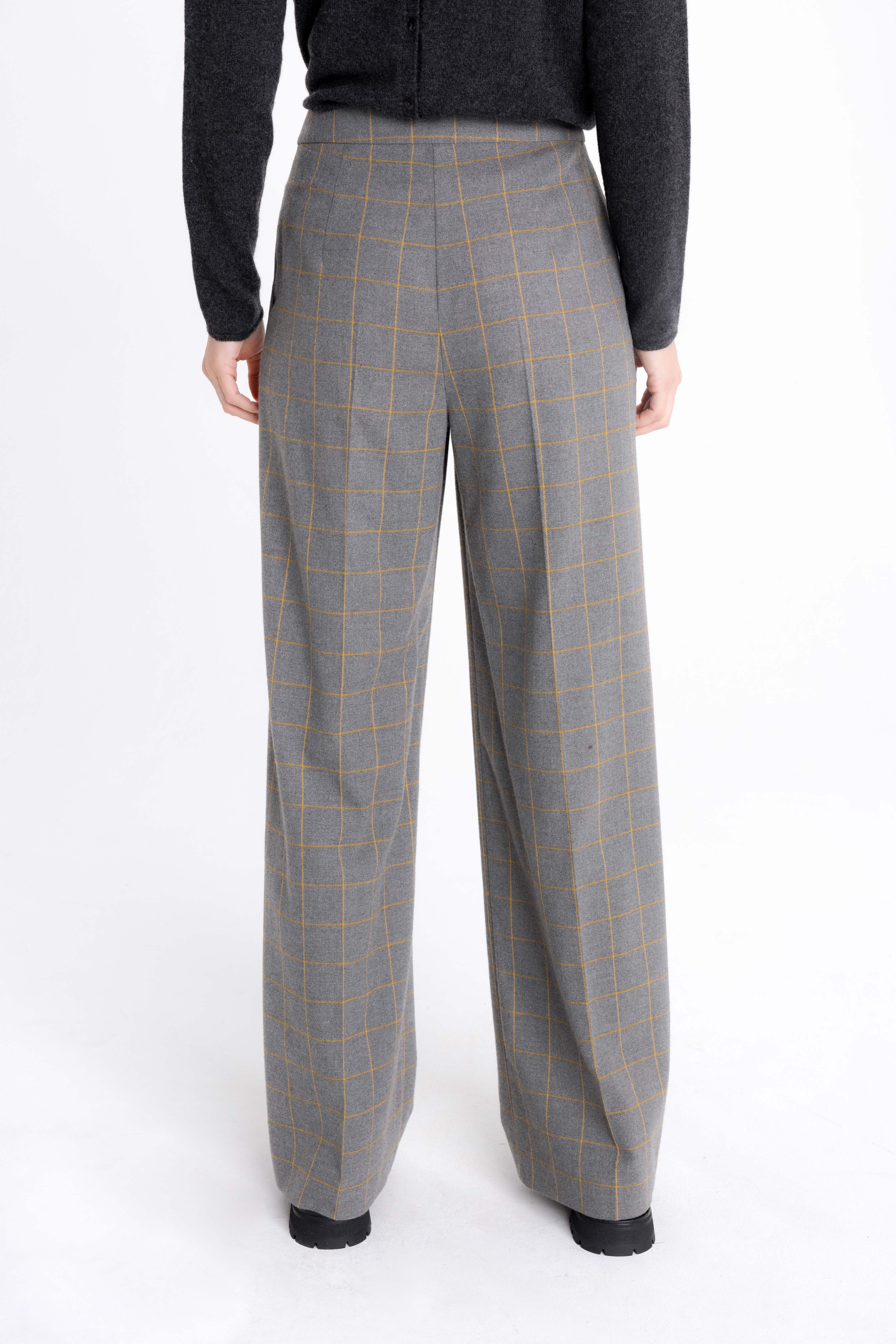 CHECKED GREY STRAIGHT TROUSERS