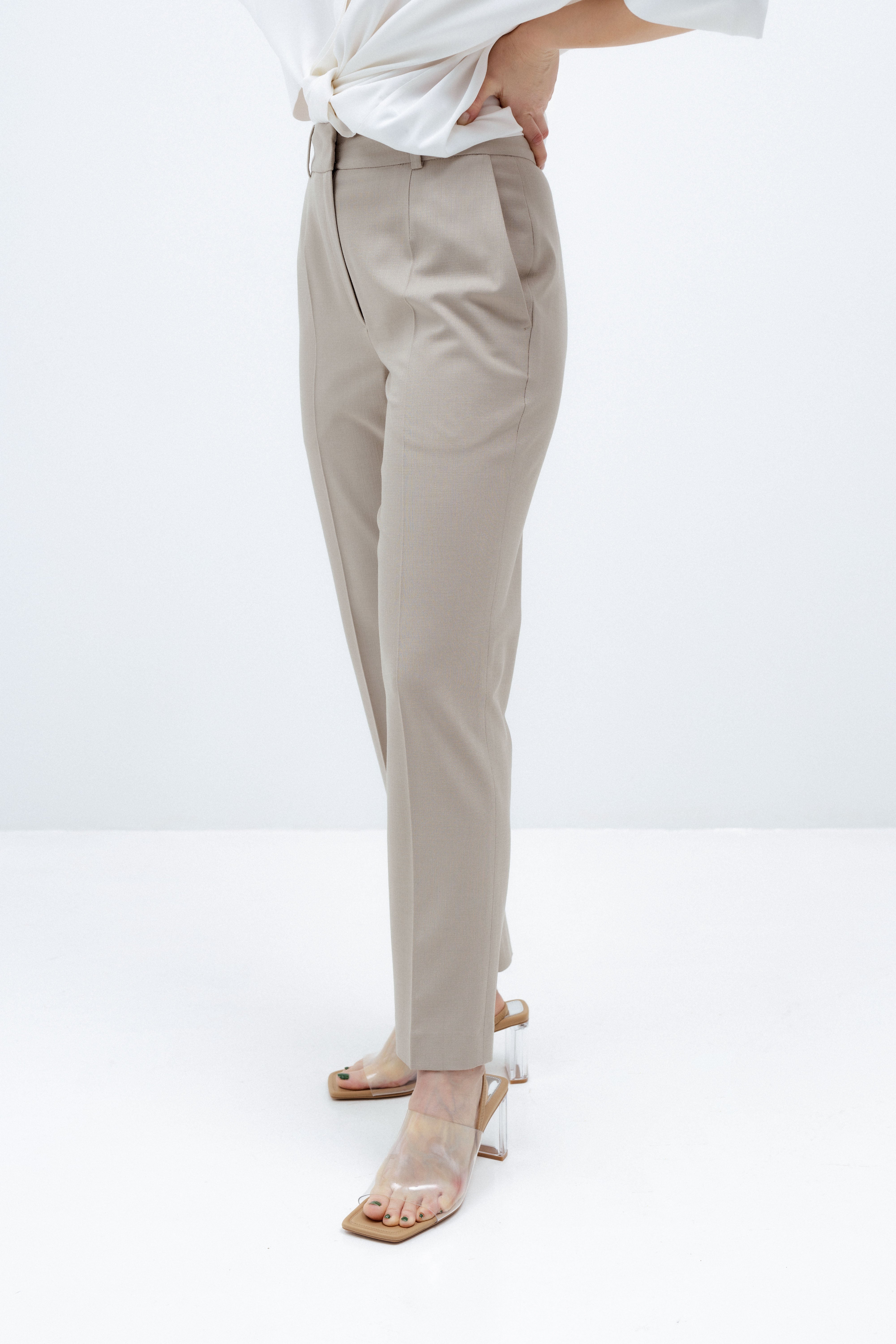 SLIM FIT TROUSERS IN LIGHT TAUPE