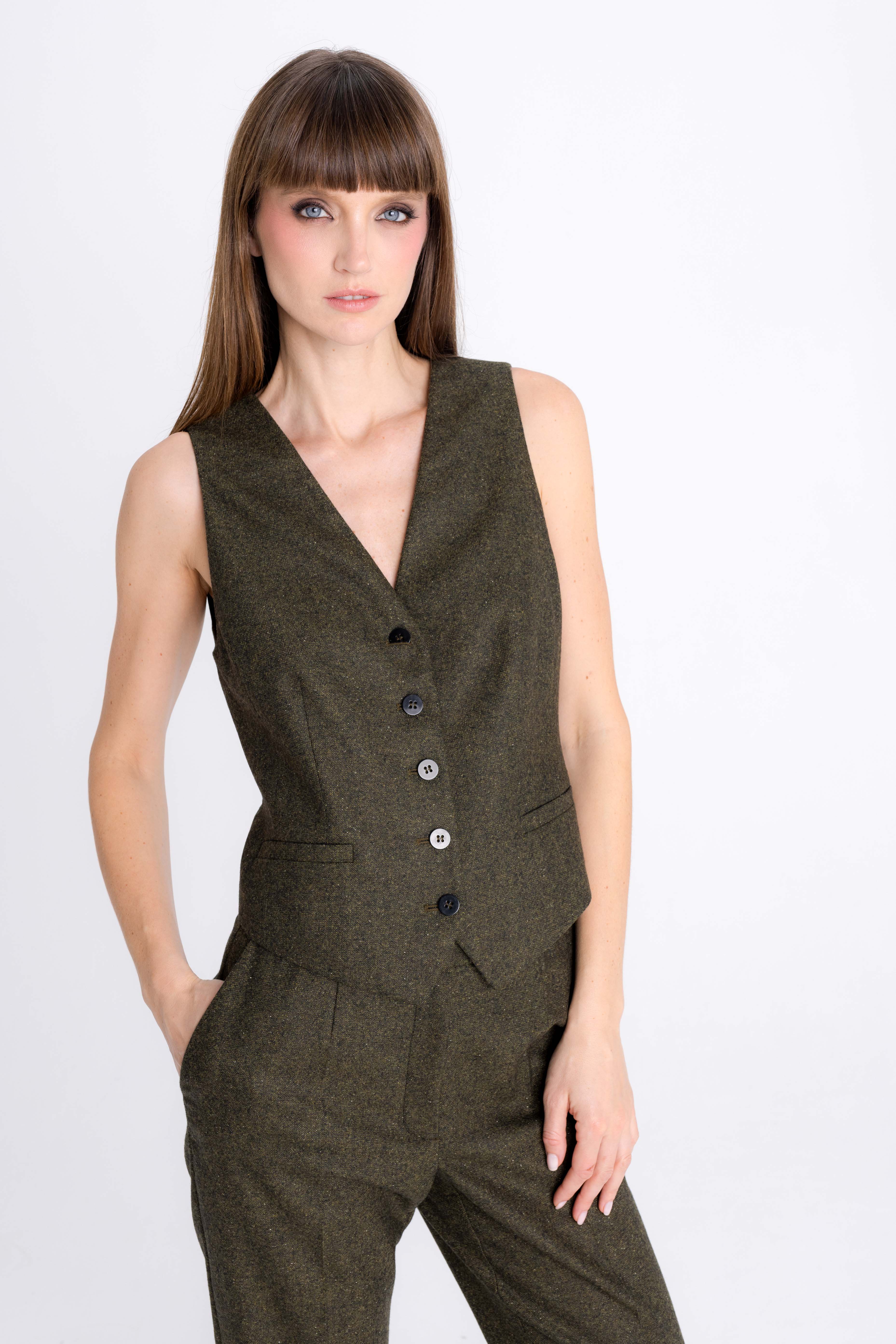 FOREST GREEN FITTED VEST