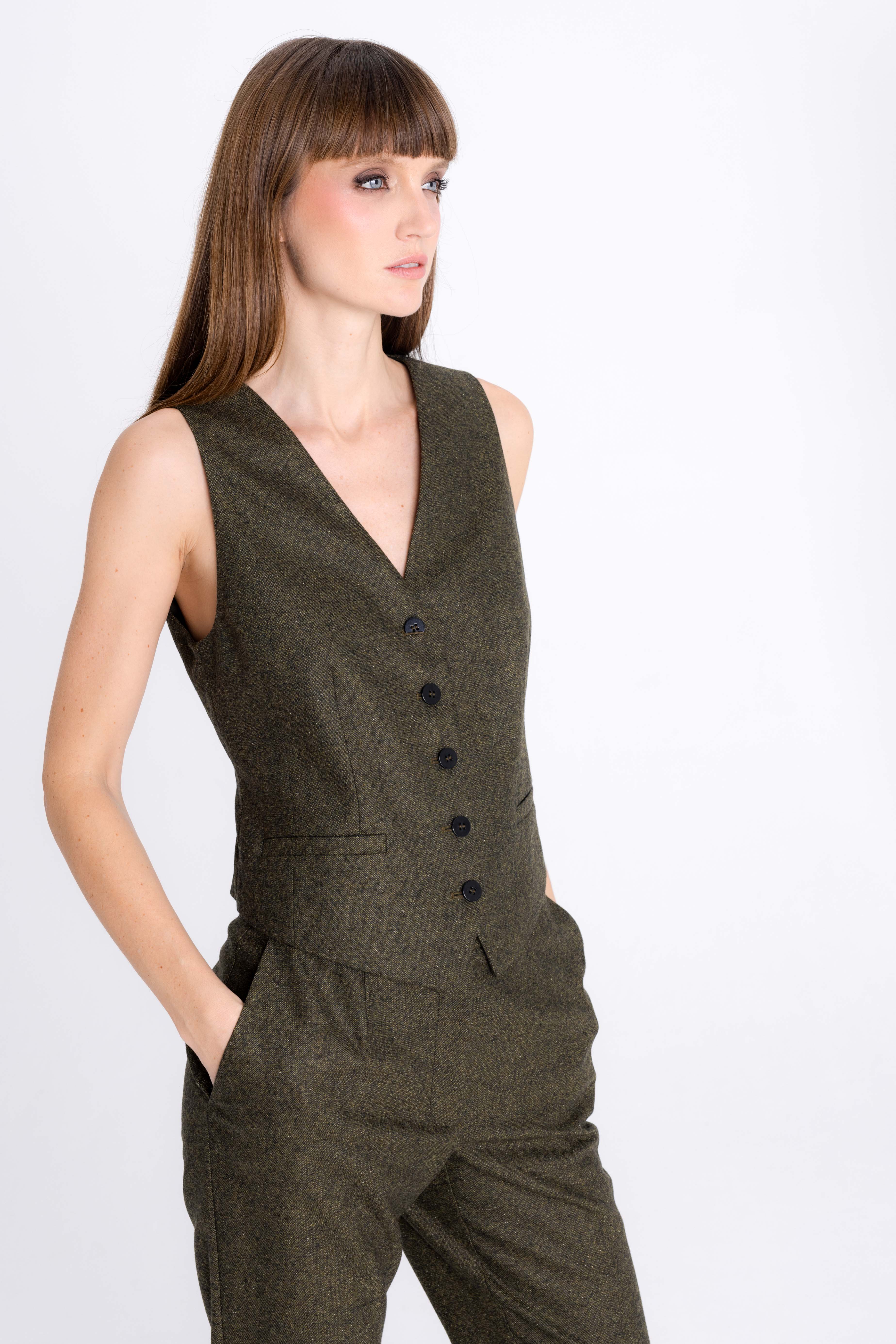 FOREST GREEN FITTED VEST