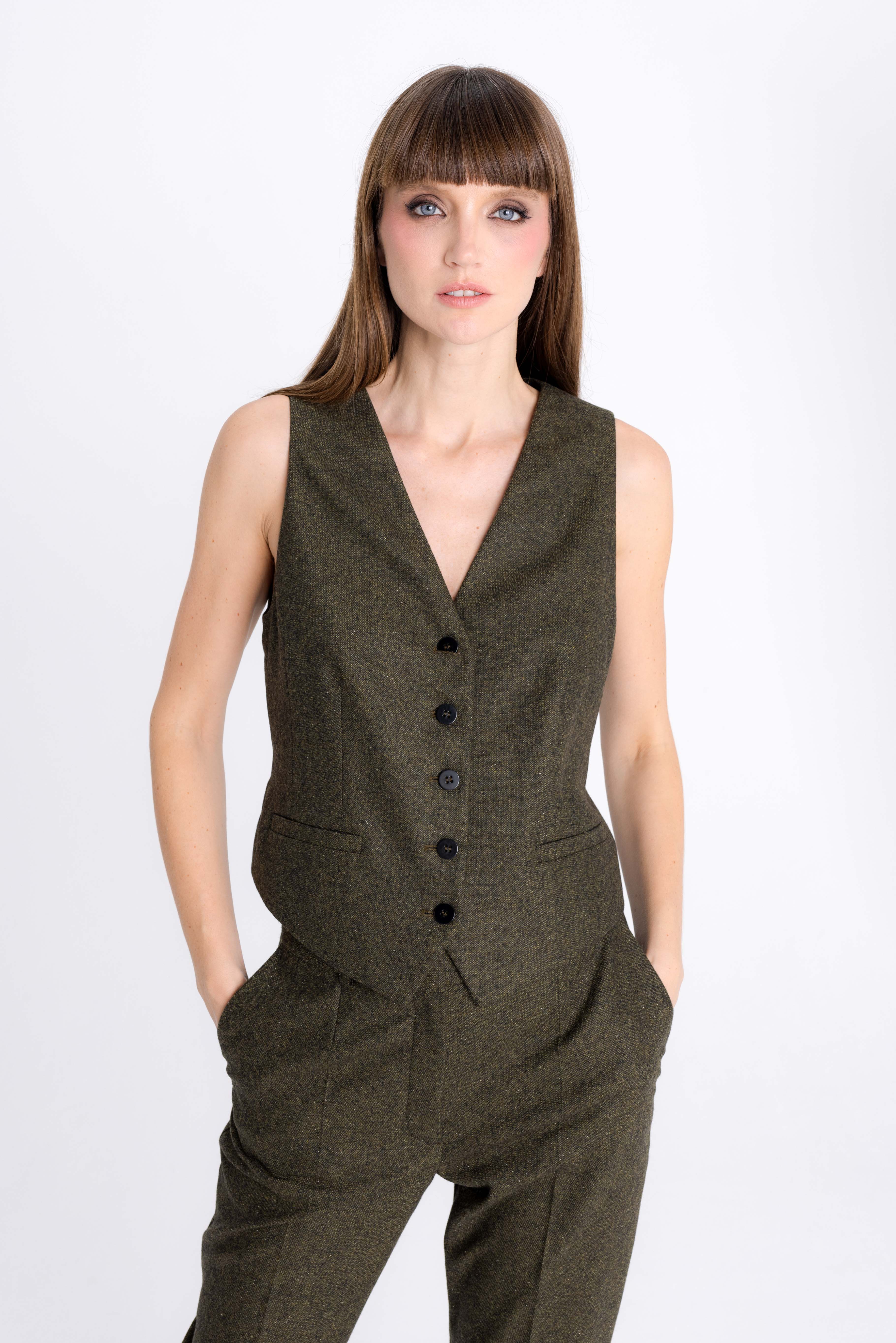 FOREST GREEN FITTED VEST