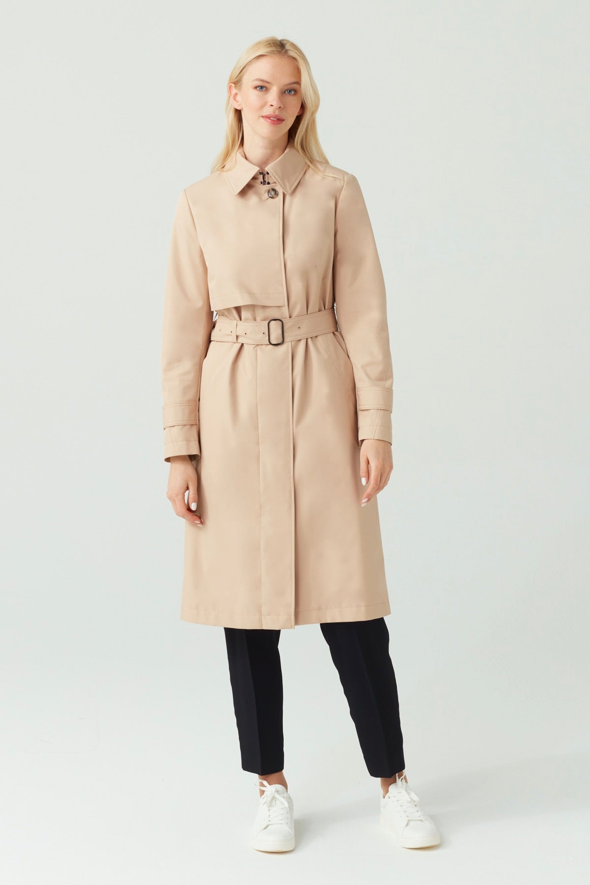 TIMELESS TRENCH COAT IN SAND