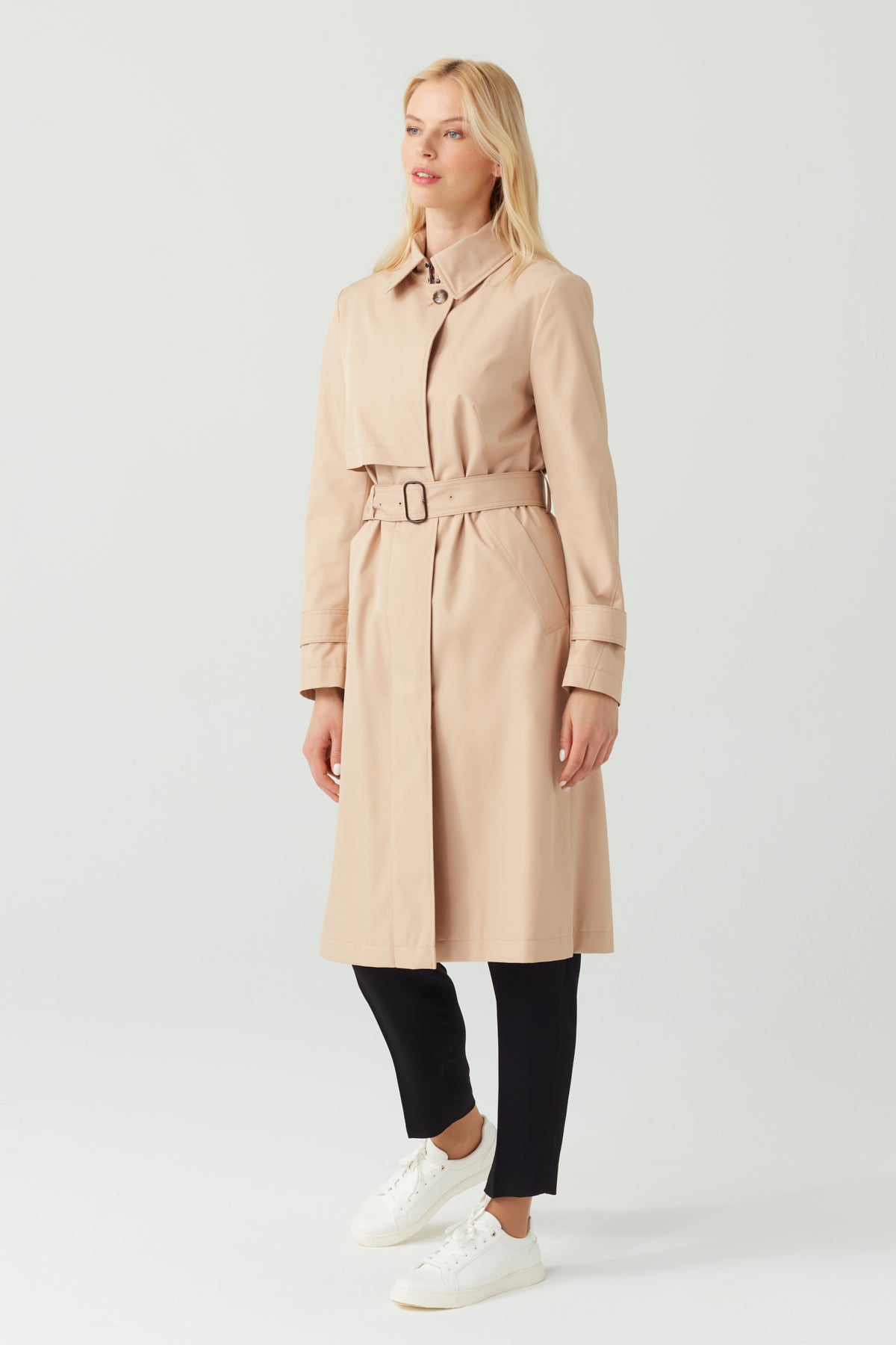 TIMELESS TRENCH COAT IN SAND